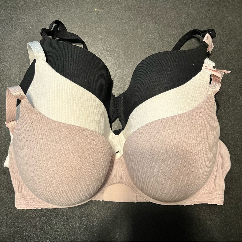 NWT Victoria's Secret Ribbed T-Shirt Bra Trio - Black, White, Blush